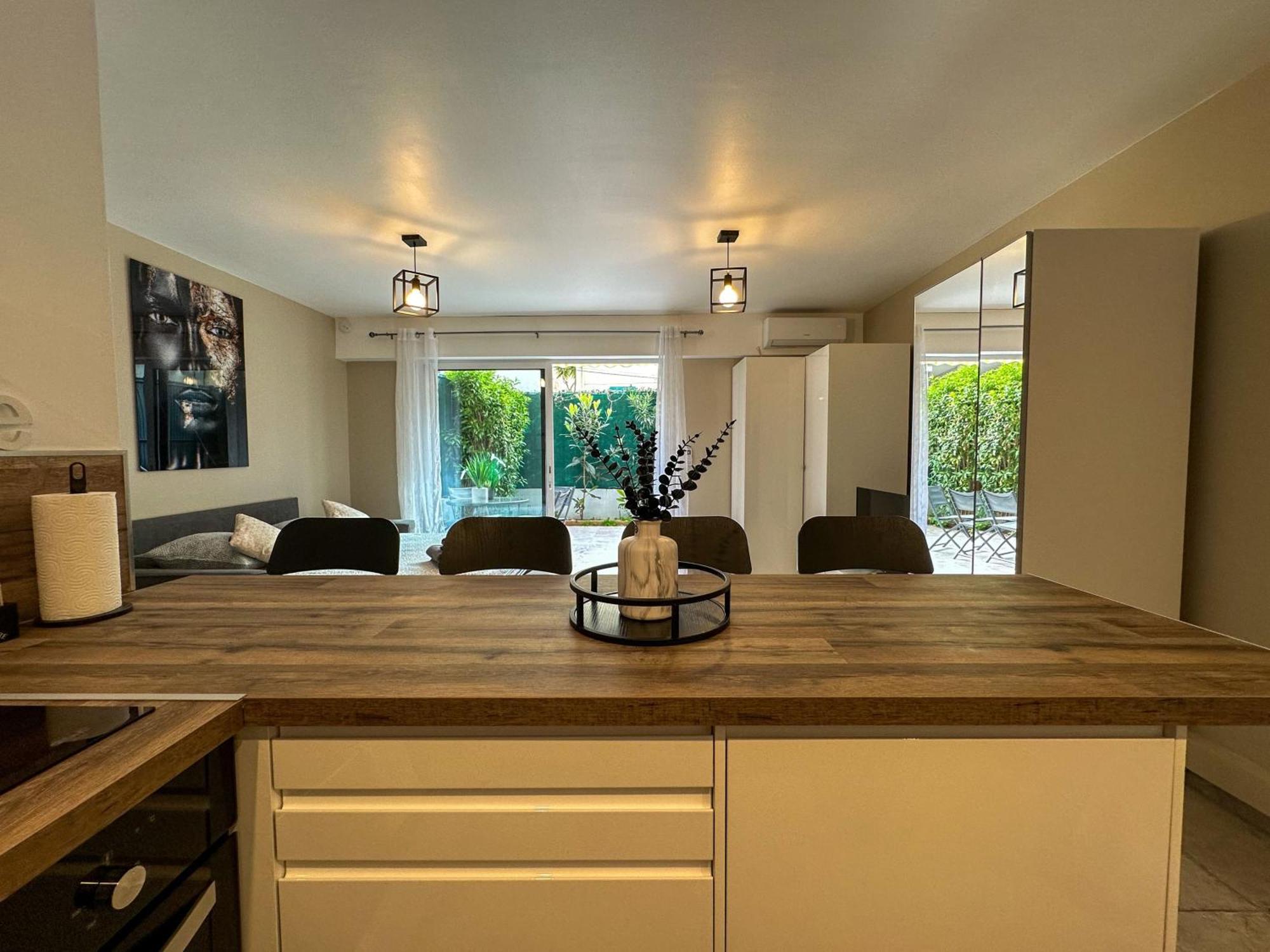 Cosy Madrid, Appartement Proche De La Mer Cannes Buitenkant foto