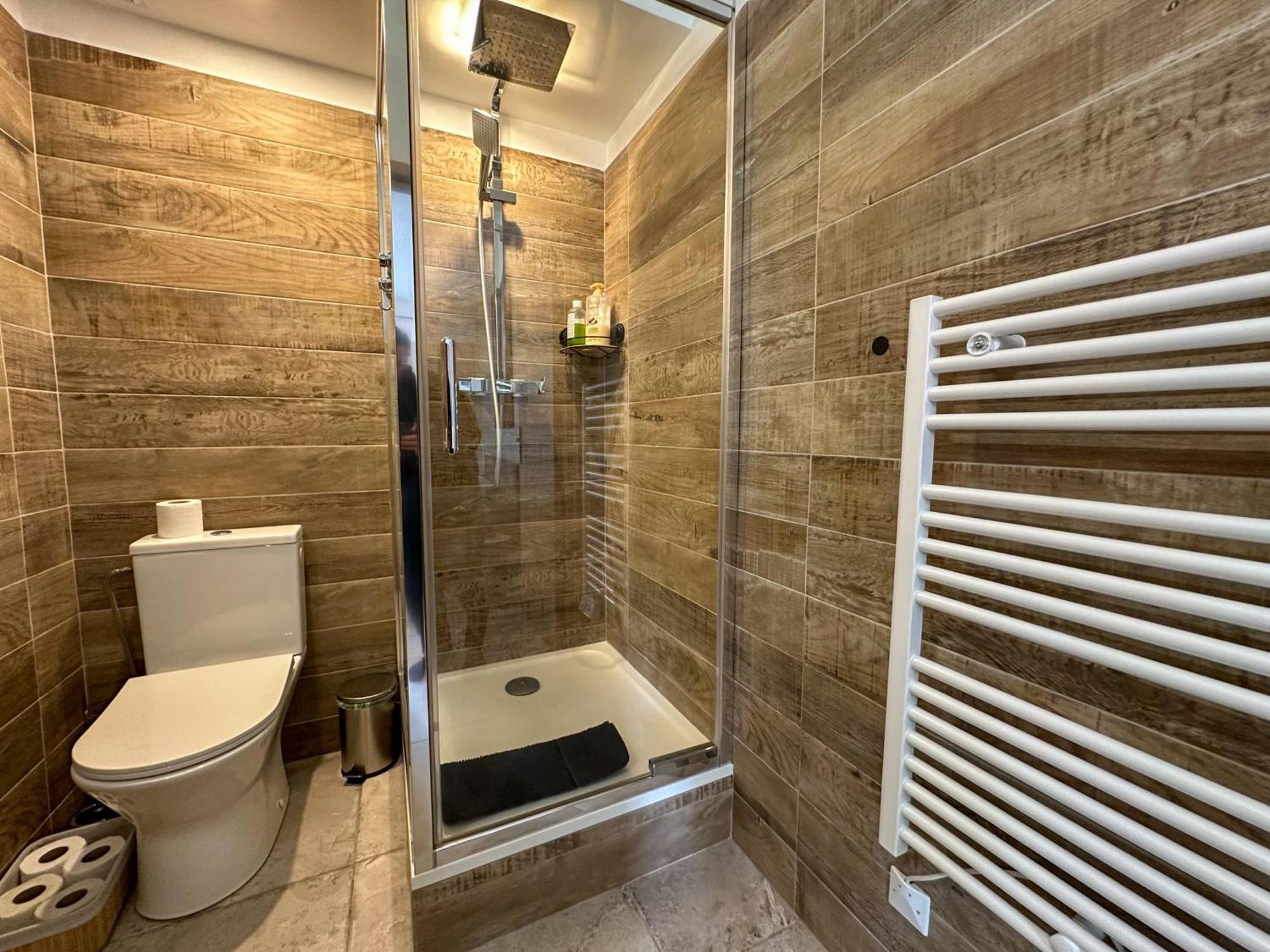 Cosy Madrid, Appartement Proche De La Mer Cannes Buitenkant foto